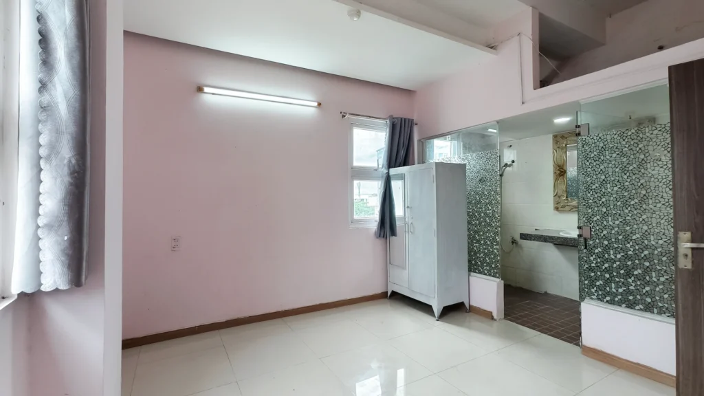 phòng ngủ riêng thoáng mát rộng rãi tân bình